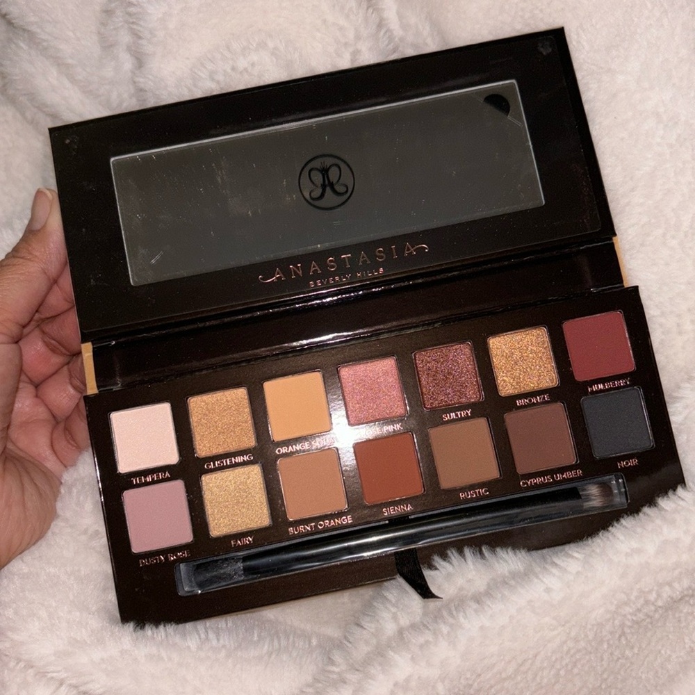 Abh Soft Glam palette